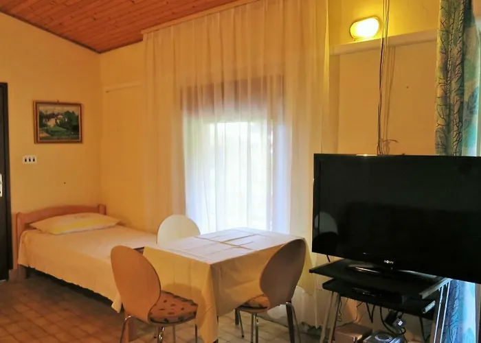 Rukavina Lejlighed *